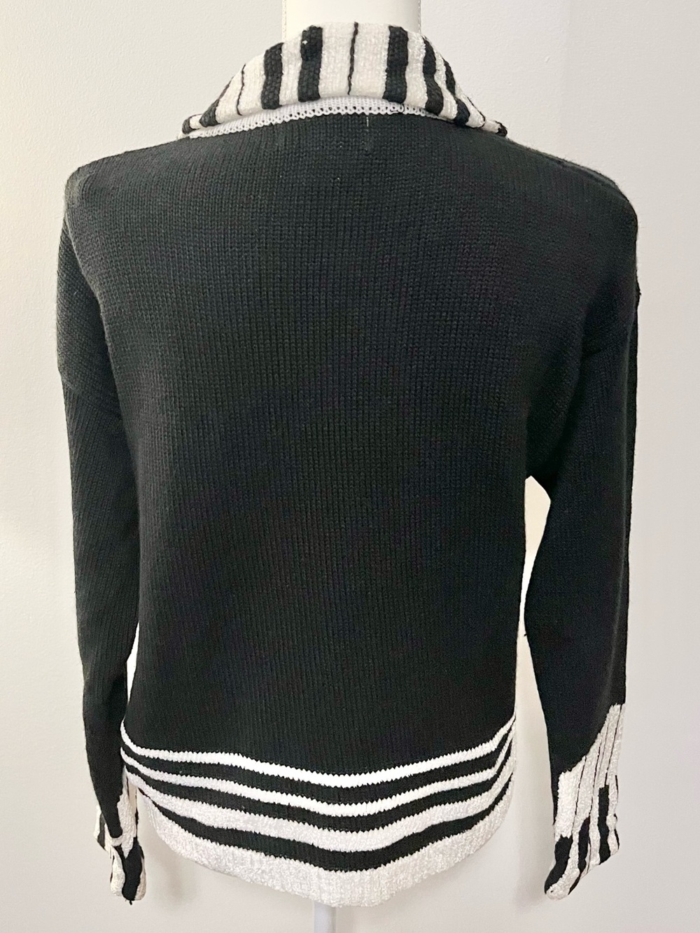 Gantos Vintage Musical Piano Themed Knit Sweater Cardigan Jacket. Size Medium - Picture 7 of 7